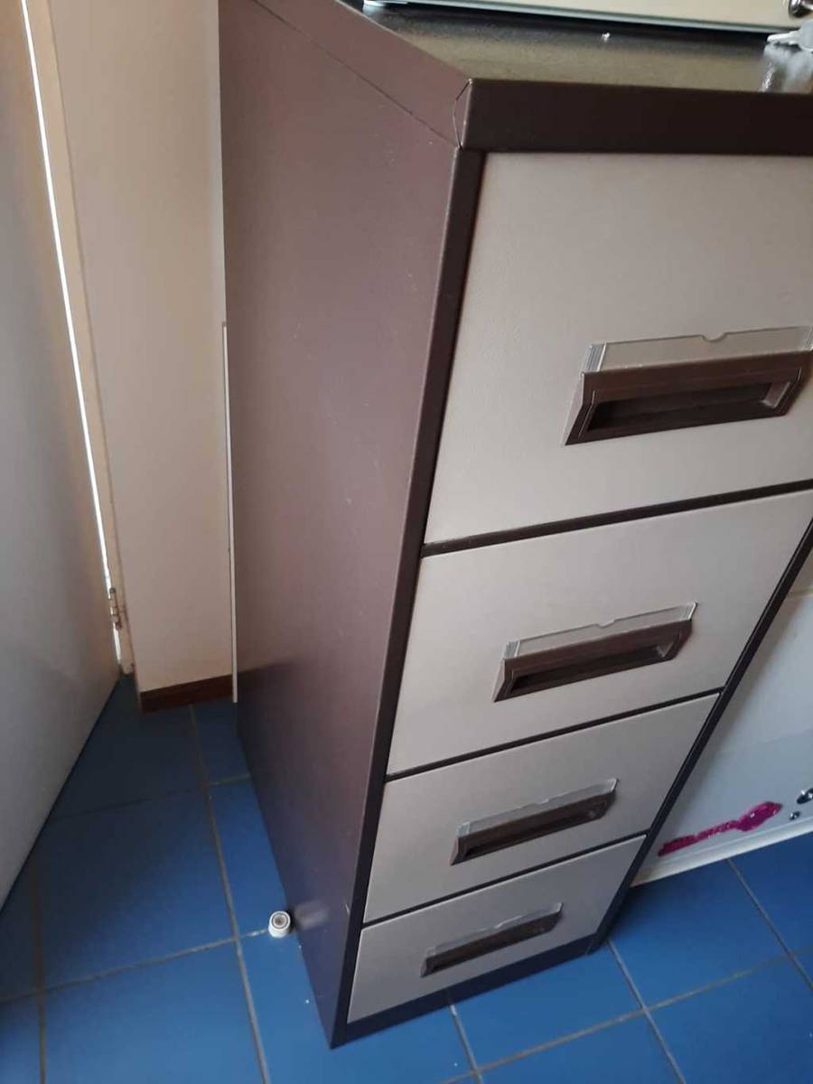 Filing & Storage Shelves 2nd hand 4 drawer Steel filing was